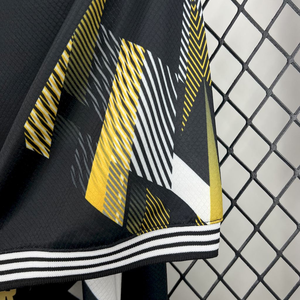 Camisola Real Madrid 2025-26 Edição Especial