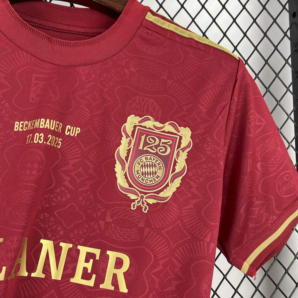 Camisola Bayern München 2025-26 Edição 125º Aniversario Beckenbauer Cup
